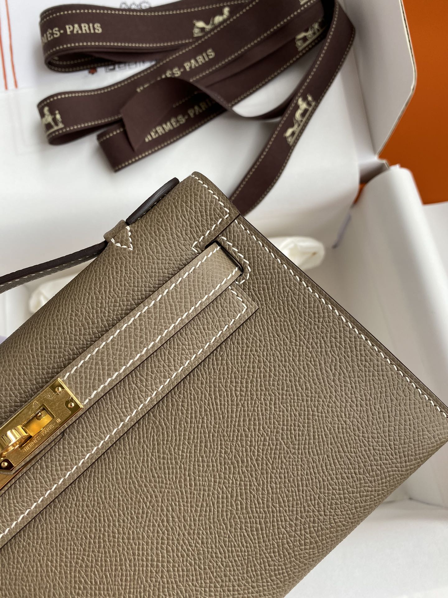 Hermes Mini Kelly Pochette 22cm Bag In Etoupe Epsom Leather